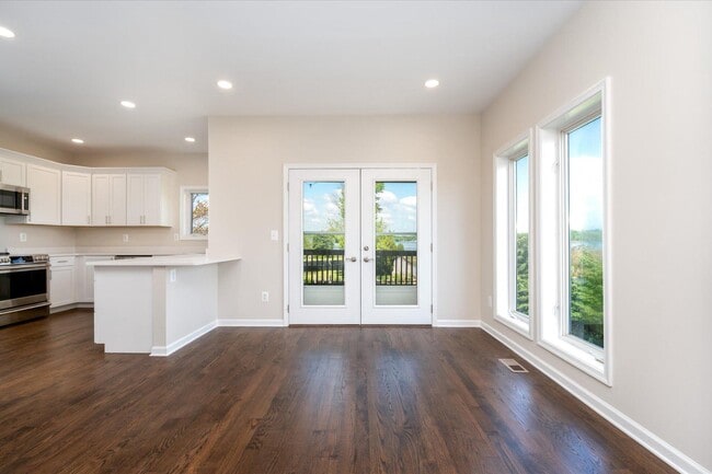 Building Photo - 1100 Paca Dr