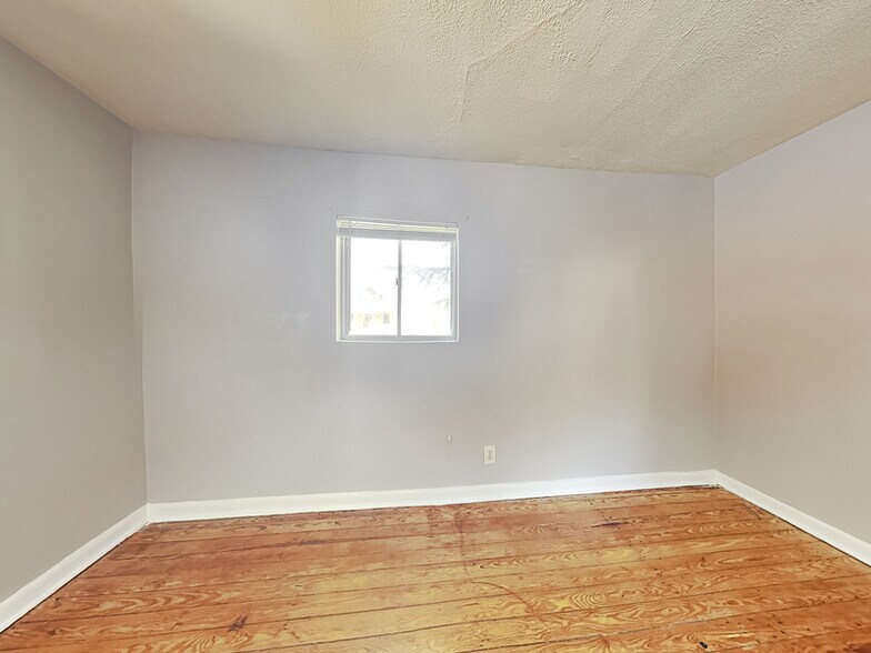 Building Photo - 1332 Eubanks Ave