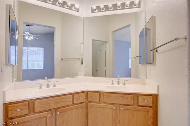 Building Photo - 1843 Thunder Mountain Dr