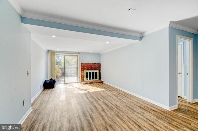 Building Photo - 4472 Ruggles Ct