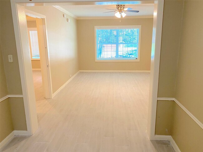 Building Photo - 4001 Austin St