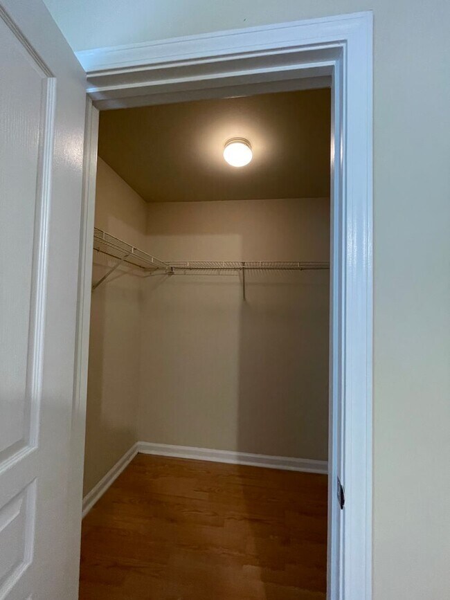 Building Photo - 07-204 Fattouh