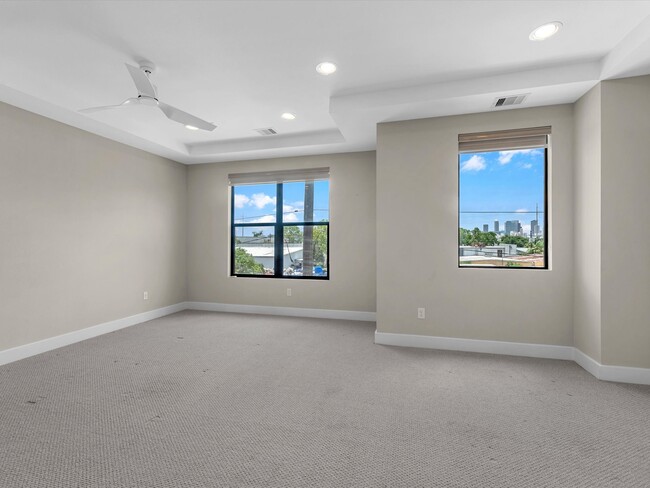 Building Photo - 1615 Milby St
