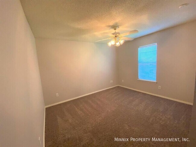 Building Photo - 10604 Boston Ave