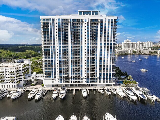 Building Photo - 17301 Biscayne Blvd