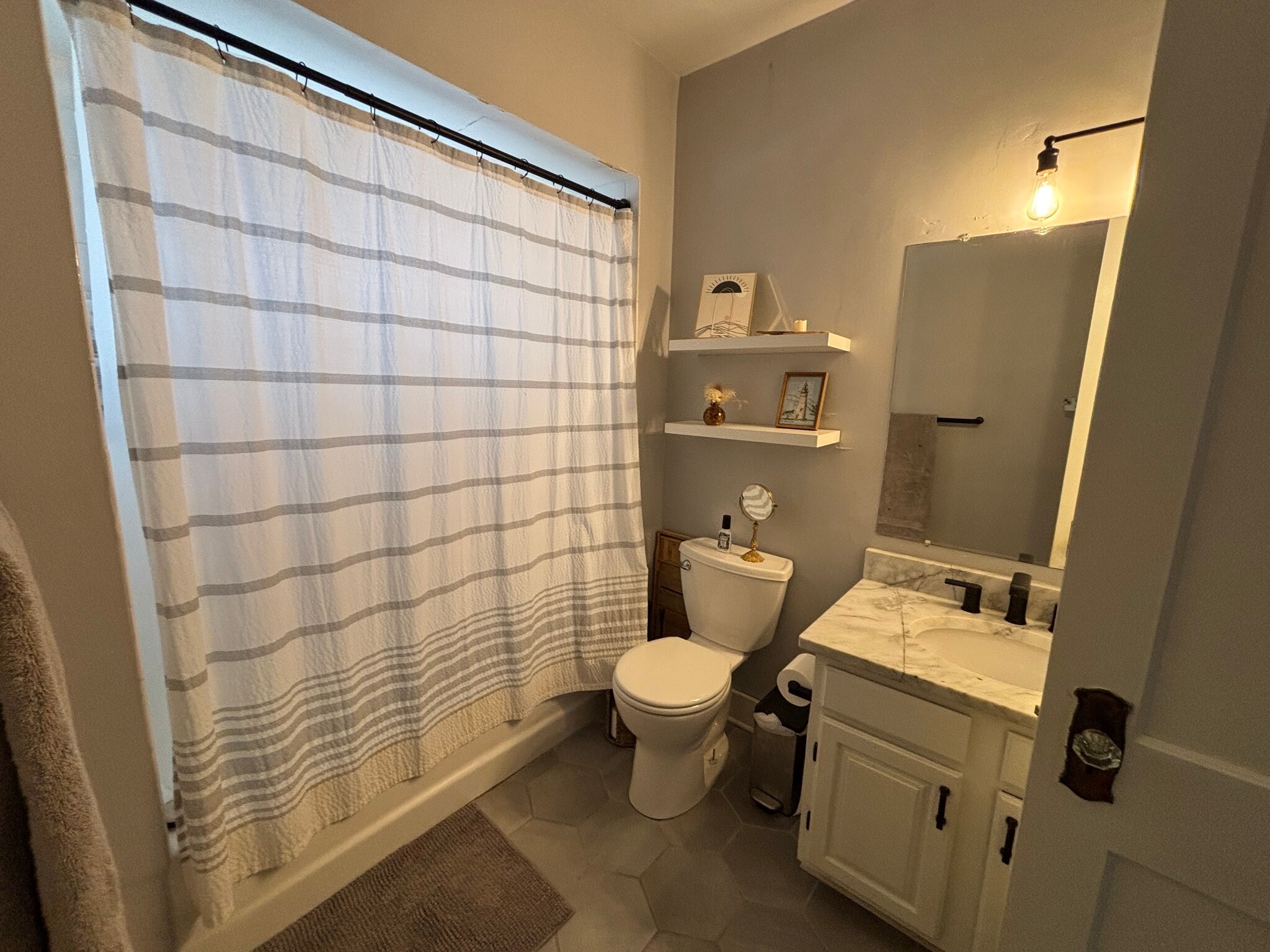 Building Photo - 1274 Jackson Ave