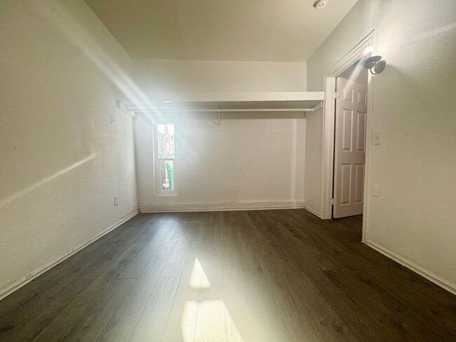 Building Photo - NewB PS T 85225