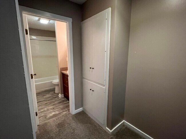 Building Photo - 331 St Andrews Dr