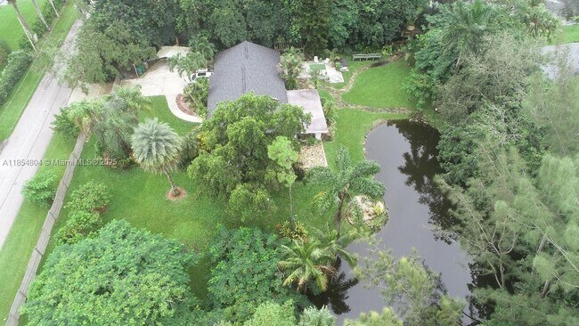 Building Photo - 4301 SW 101st Ave