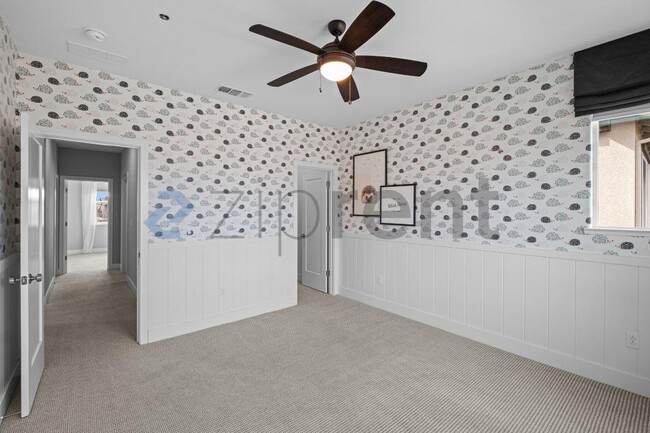 Building Photo - 285 Bear Creek Dr