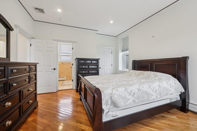 Building Photo - 239 Desoto Pl