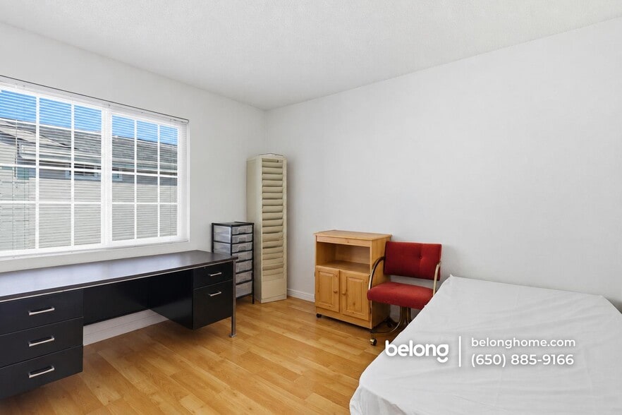 Building Photo - 394 Curie Dr