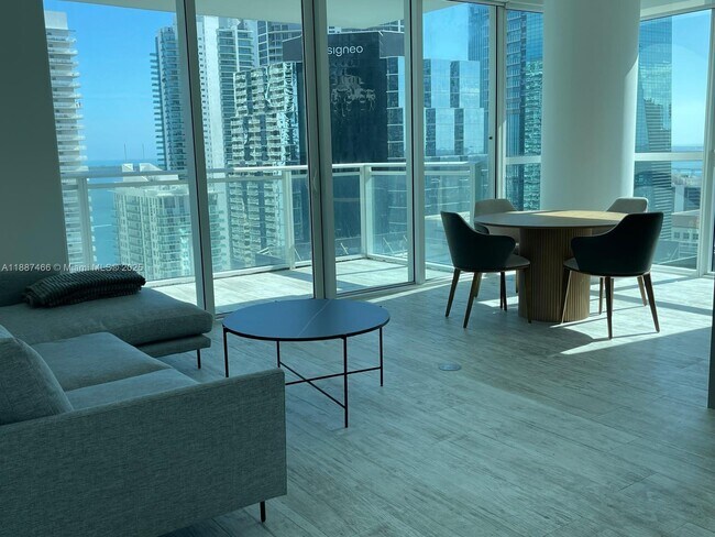 Primary Photo - 1080 Brickell Ave