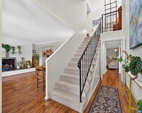 Building Photo - 227 Harvest Dr