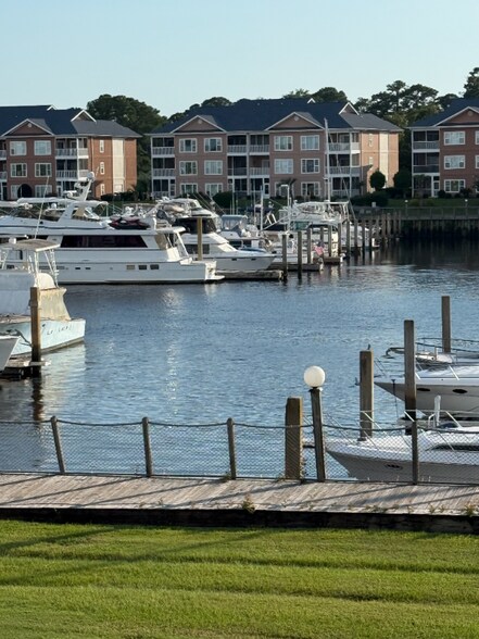 Building Photo - 4240 Coquina Harbour Dr