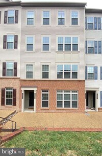 Building Photo - 14823 Chrysler Ct