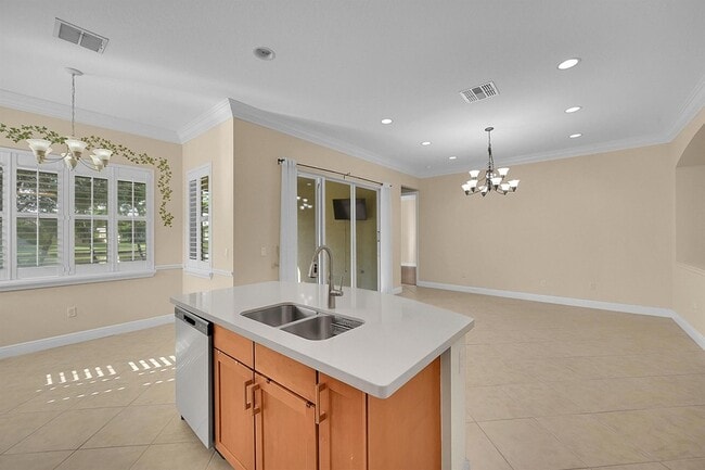 Building Photo - 2525 Vicara Court