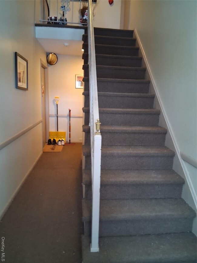 Building Photo - 109 Parkside Dr