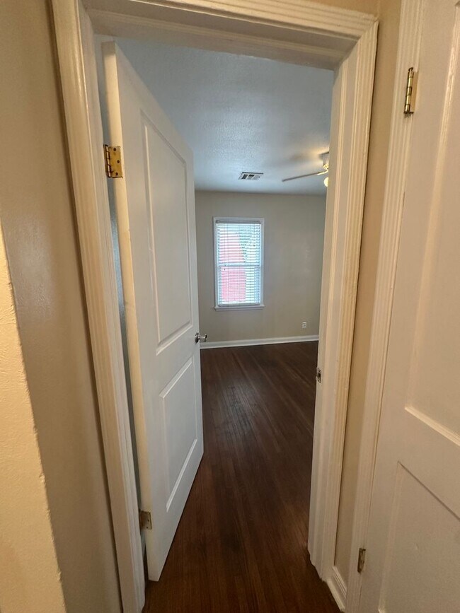 Building Photo - 332 Babb Dr