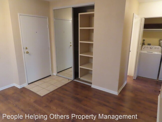 Building Photo - 2 br, 2 bath House - 2941 C Street #467