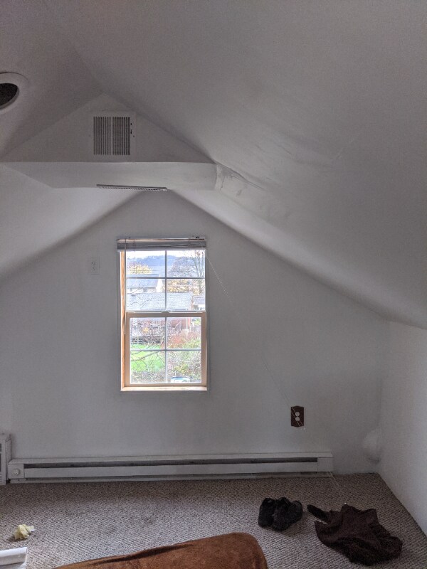 Building Photo - 2474 Lincoln Ave