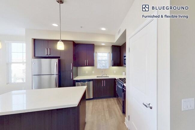 Building Photo - 1000 Lupine