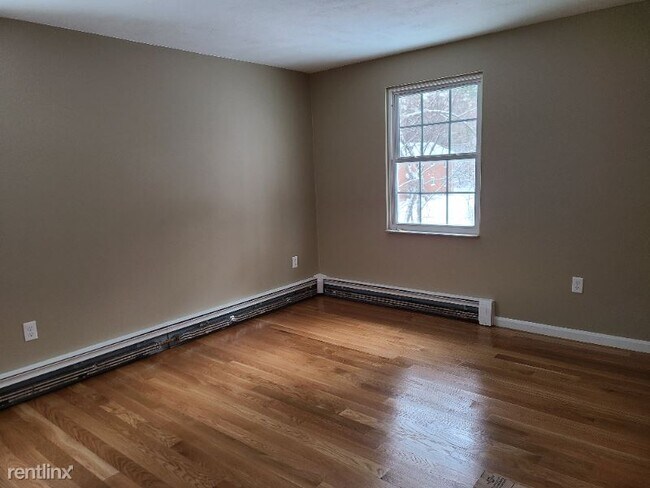 Building Photo - 167 Lyman St