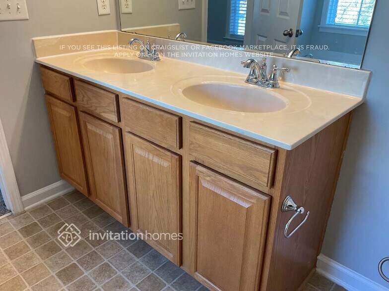 Building Photo - 219 Coalyard Dr