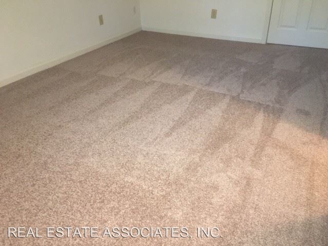 Building Photo - 2 br, 2.5 bath House - 3309 Coachman's Way