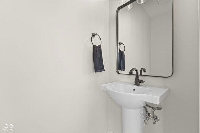 Building Photo - 1405 Deloss St