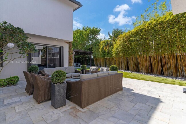 Building Photo - 16184 SW 136 Way