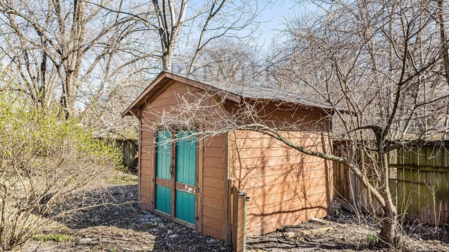 Building Photo - 7509 Lamar Ave