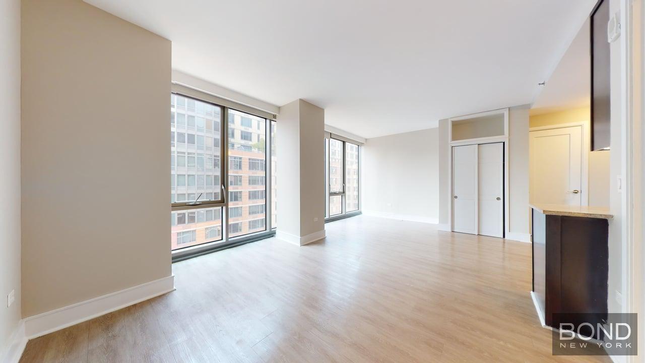 Building Photo - 237 E 34th St