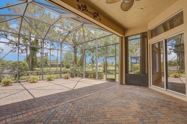Building Photo - 9400 Briarcliff Trace