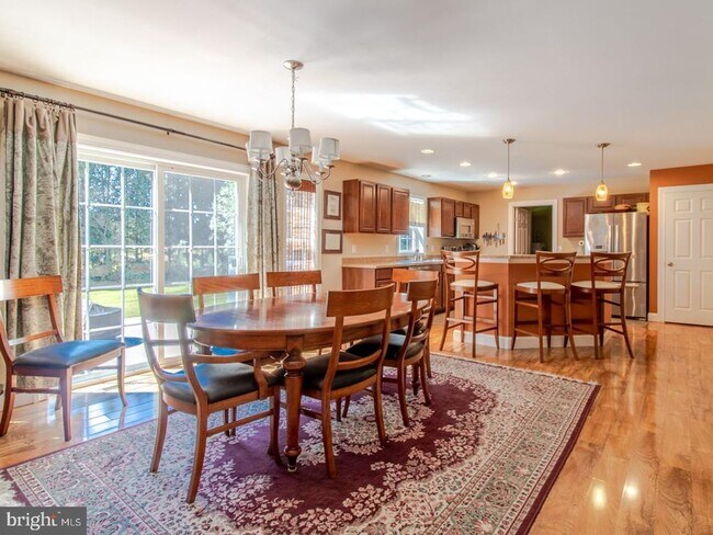 Building Photo - 21650 Beauchamp Ln