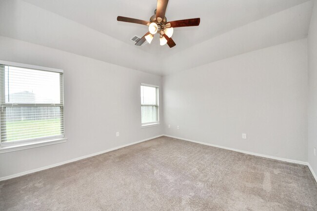 Building Photo - 20715 Southern Wds Blvd
