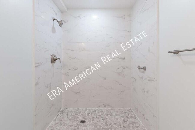 Building Photo - 228 Amberjack Dr