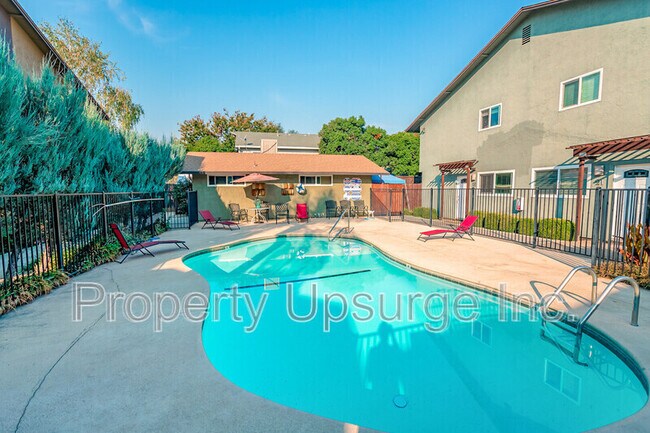 Building Photo - 3220 C St