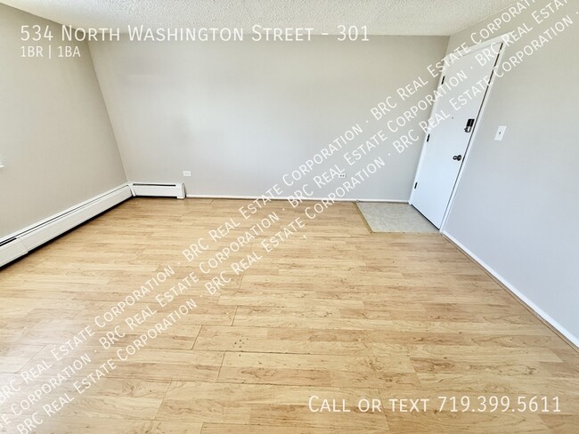 Building Photo - 534 N Washington St
