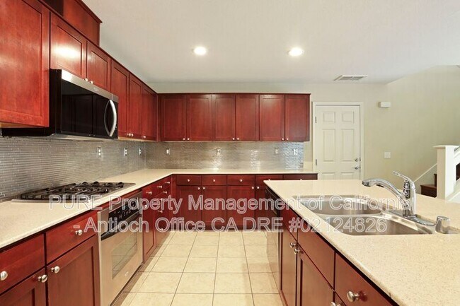 Building Photo - 60 Xena Court