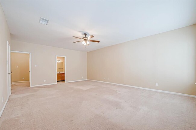 Building Photo - 7337 Regency Square Ct