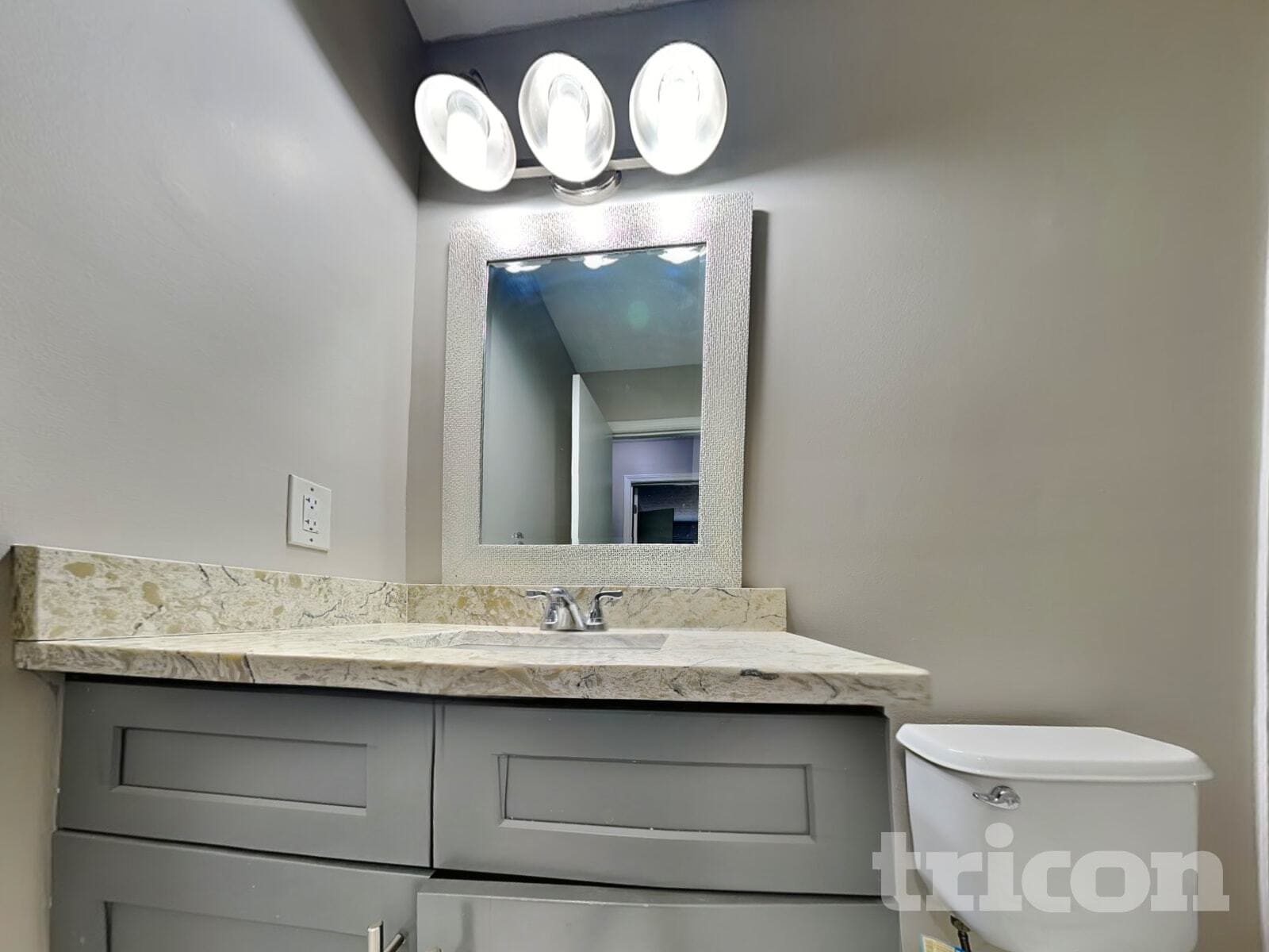 Building Photo - 2651 Pine Log Way