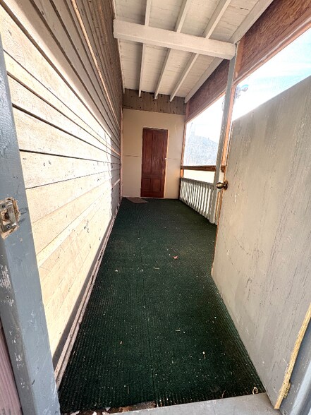 Building Photo - 184 Vernon St