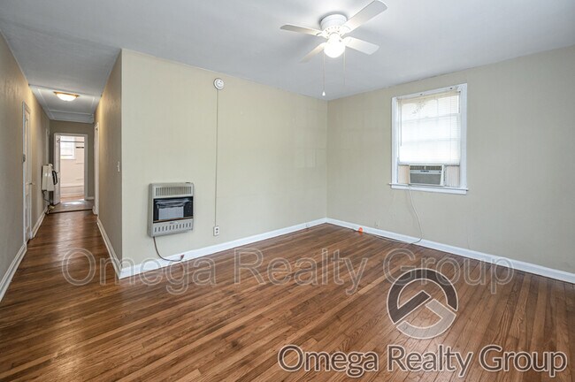 Building Photo - 1026 Pershing St