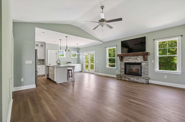Building Photo - Charming 3-Bedroom Bunn Home with Granite ...