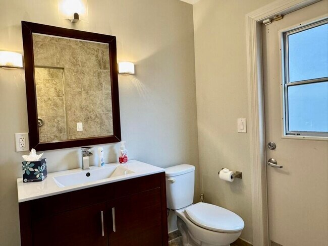 Building Photo - 10577 Santa Laguna Dr