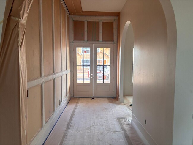 Building Photo - 2798 E Rosedale Dr