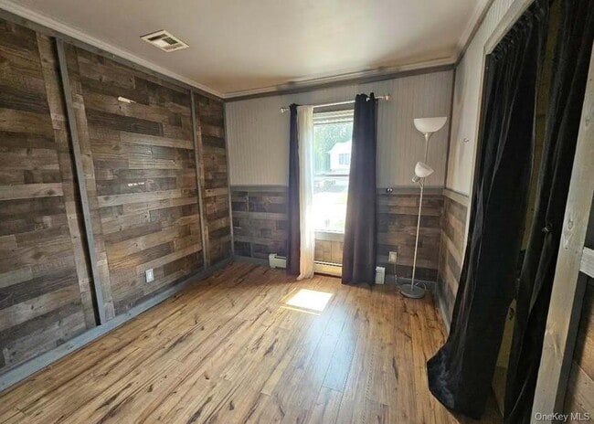 Building Photo - 143 N Summit Ave