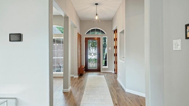Building Photo - 6163 Darlington Ct