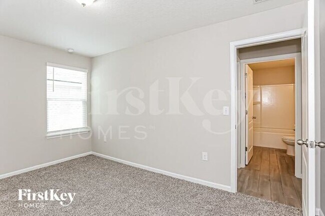 Building Photo - 338 Glasgow Dr